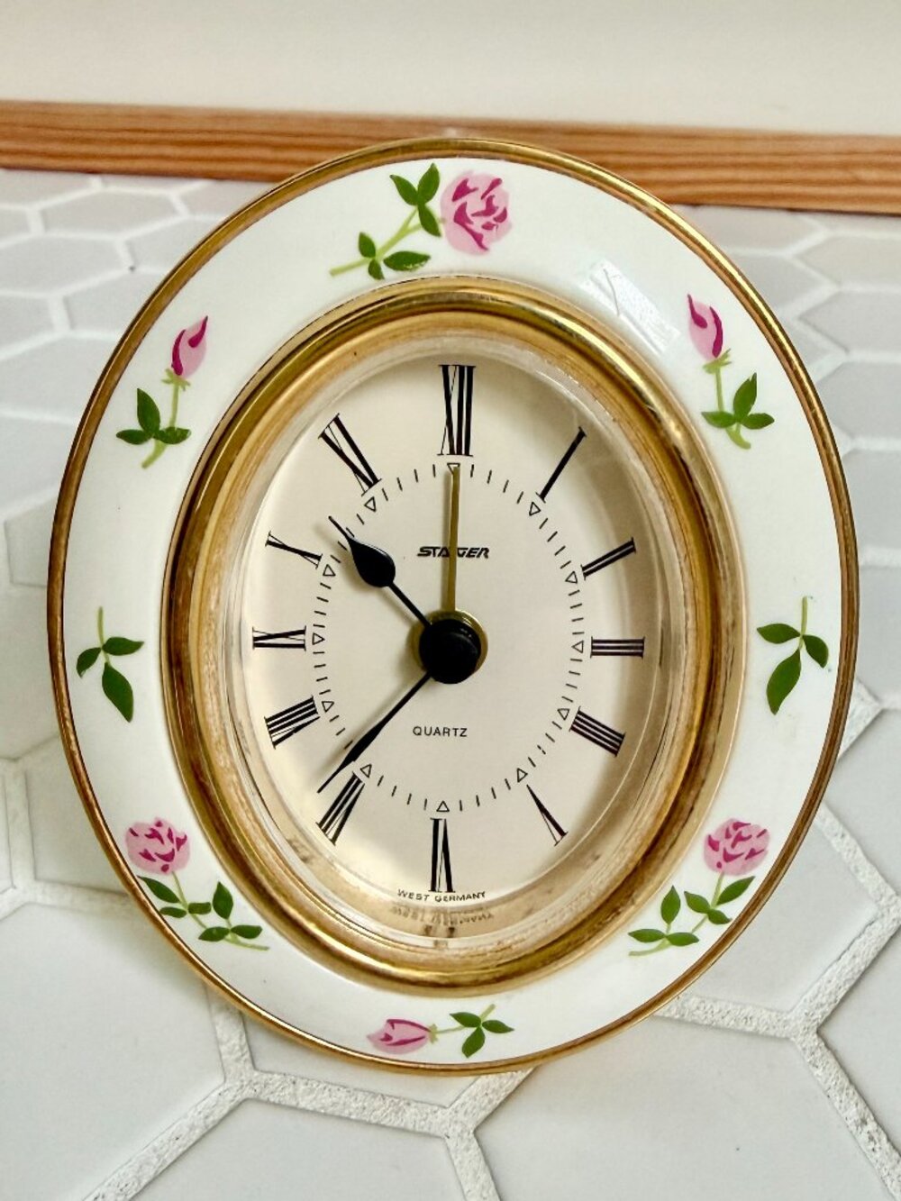 Vintage Staiger West Germany Floral Porcelain Quartz Desk Clock Pink Roses - Picture 2 of 3